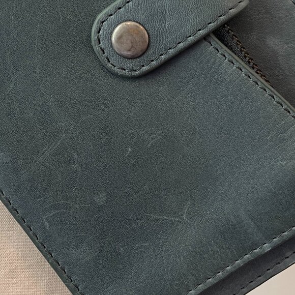 Free People Alley Leather Wallet in Lagoon NWOT - Picture 14 of 15